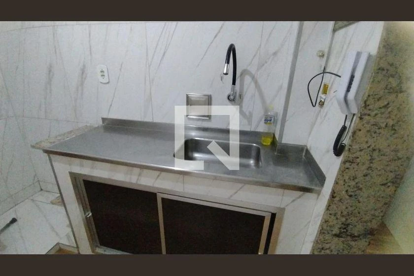 Apartamento com cozinha separada e 2 quartos de 72 m² — photo 2