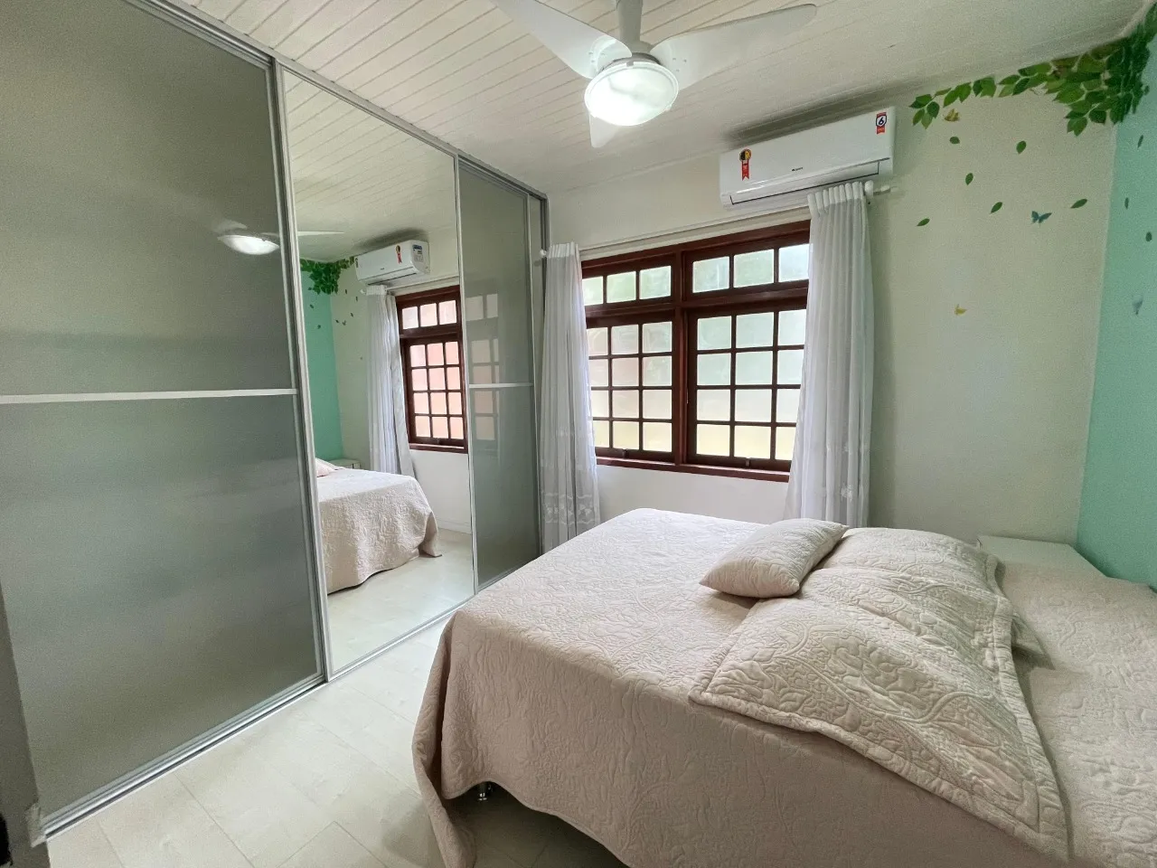 Furnished house with private garden and BBQ — photo 28