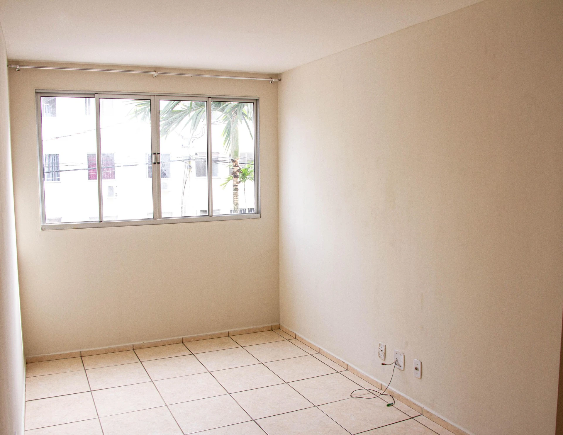 Unfurnished 2-bedroom apartment with 2 bathrooms — photo 3