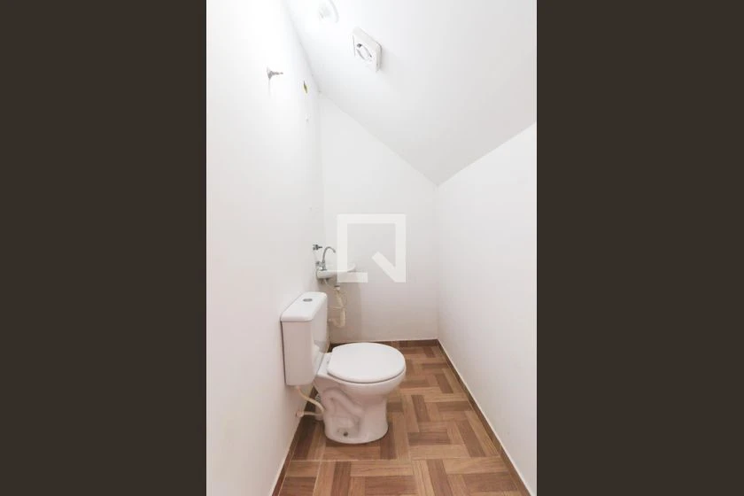 Unfurnished house with 3 bedrooms and private garden — photo 5