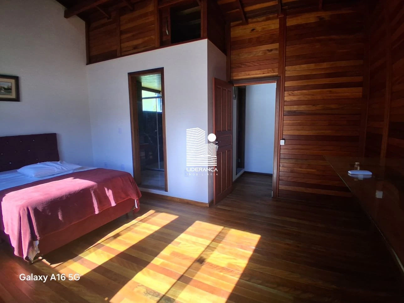 2-bedroom 55 m² house with parking in a gated community