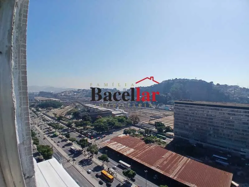 Apartamento de 1 quarto com janelas do piso ao teto, Centro — photo 24