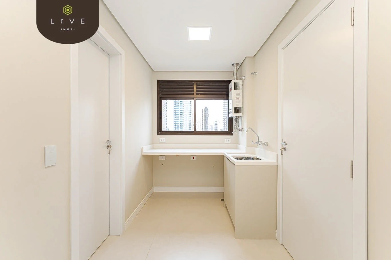 3-bedroom apartment with glazed balcony and private BBQ — photo 7