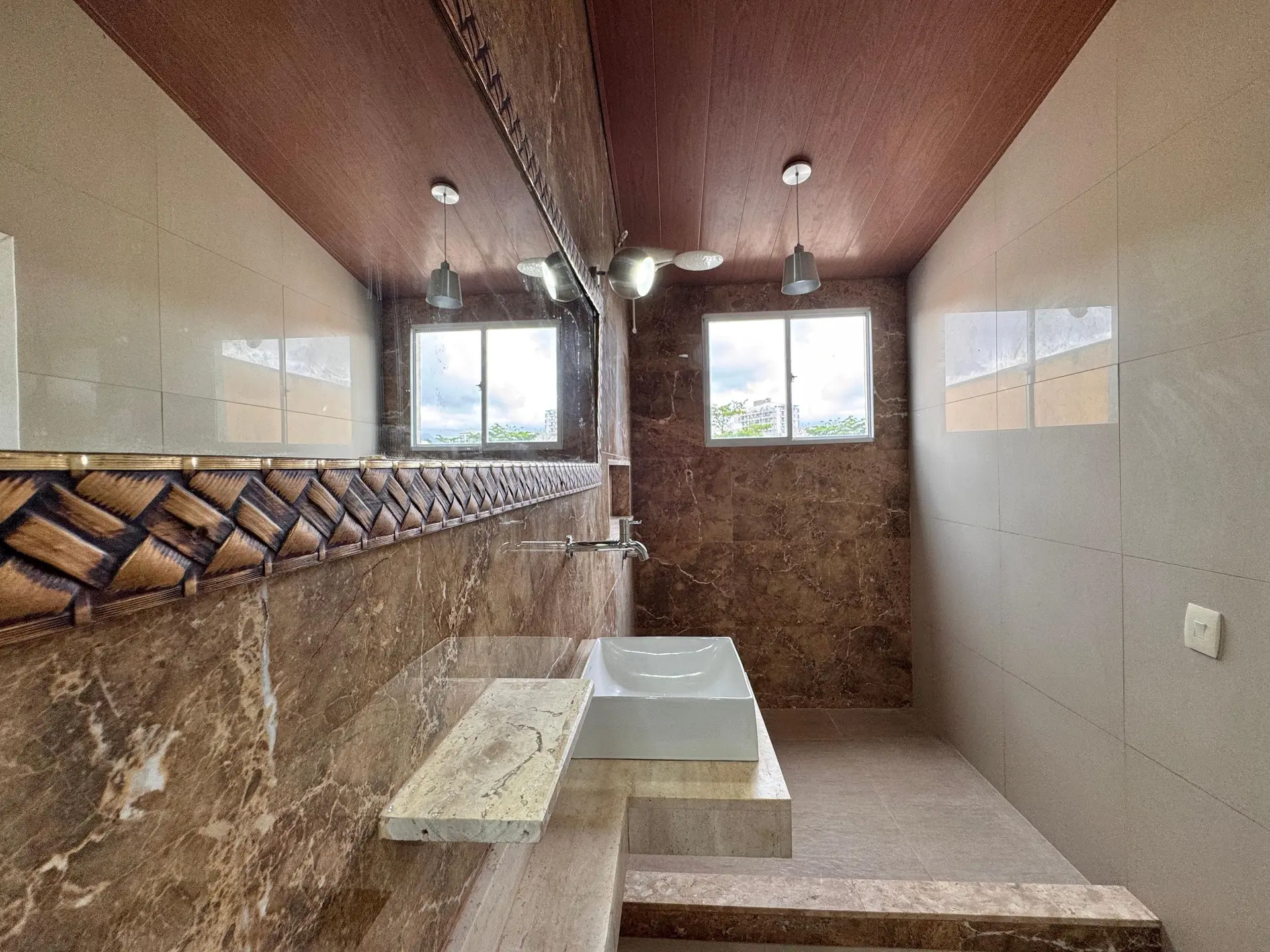 4-bedroom apartment with balcony and private BBQ grill — photo 30