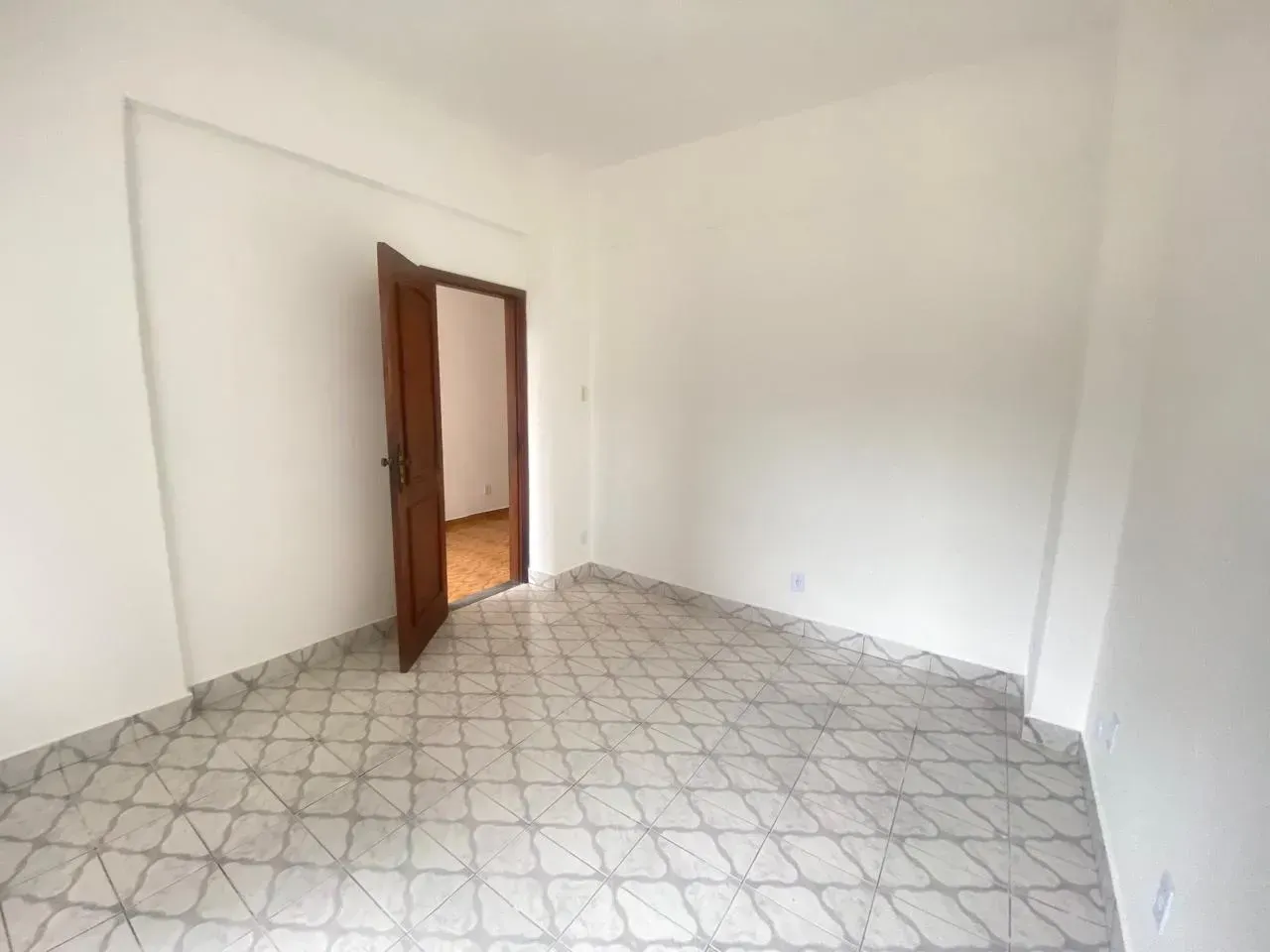 Unfurnished apartment with laundry area and 2 bedrooms — photo 7