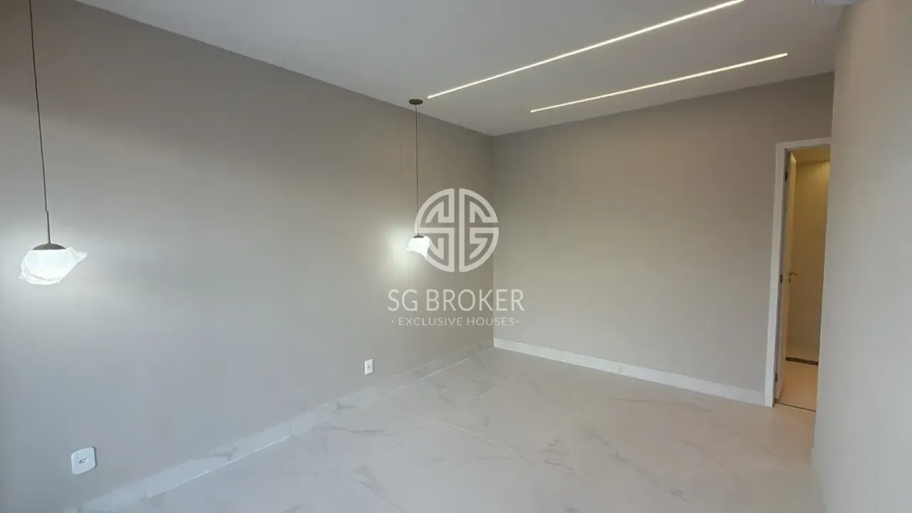 154 m² apartment with 2 bedrooms and a balcony — photo 8