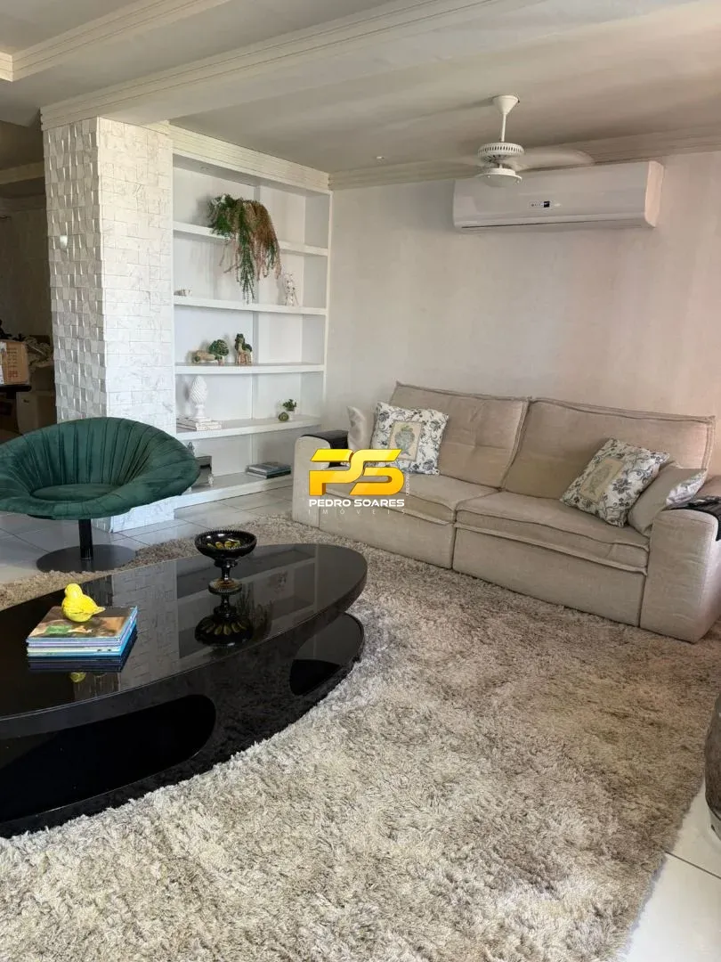 Мебльована квартира з 3 спальнями-сюїтами, 160 м²