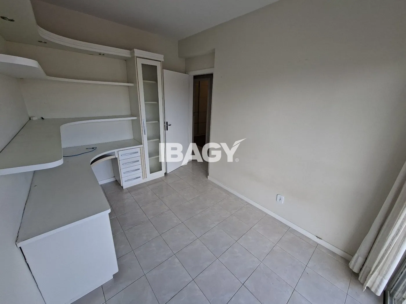 3-bedroom apartment with a home office — photo 29