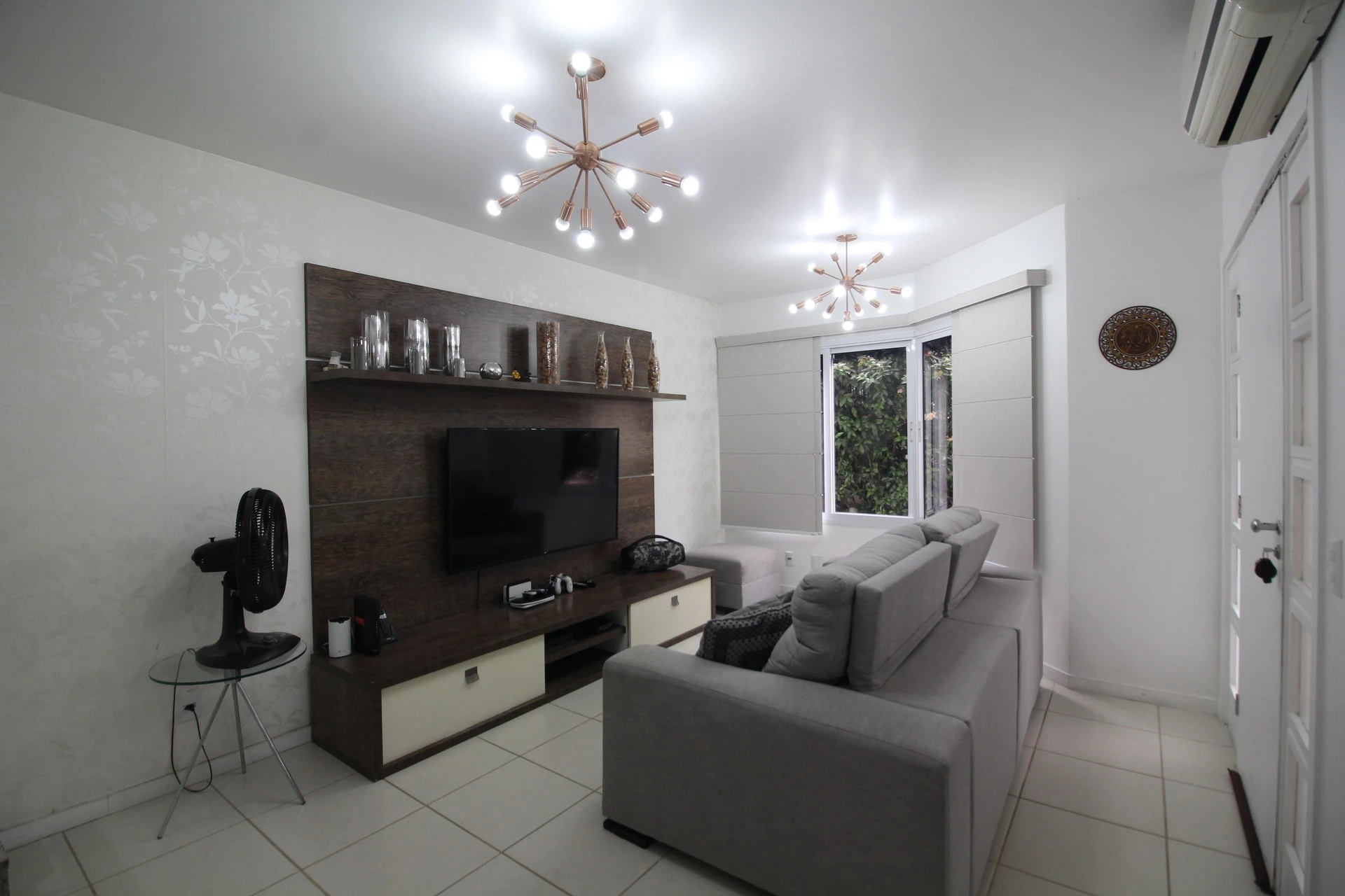 Furnished house with 3 bedrooms and balcony grill