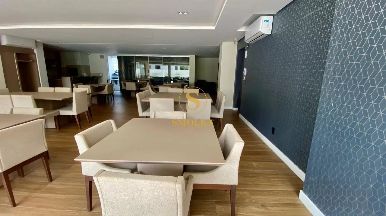 Balcony with a grill in a 2-bedroom apartment, 75 m² — photo 60