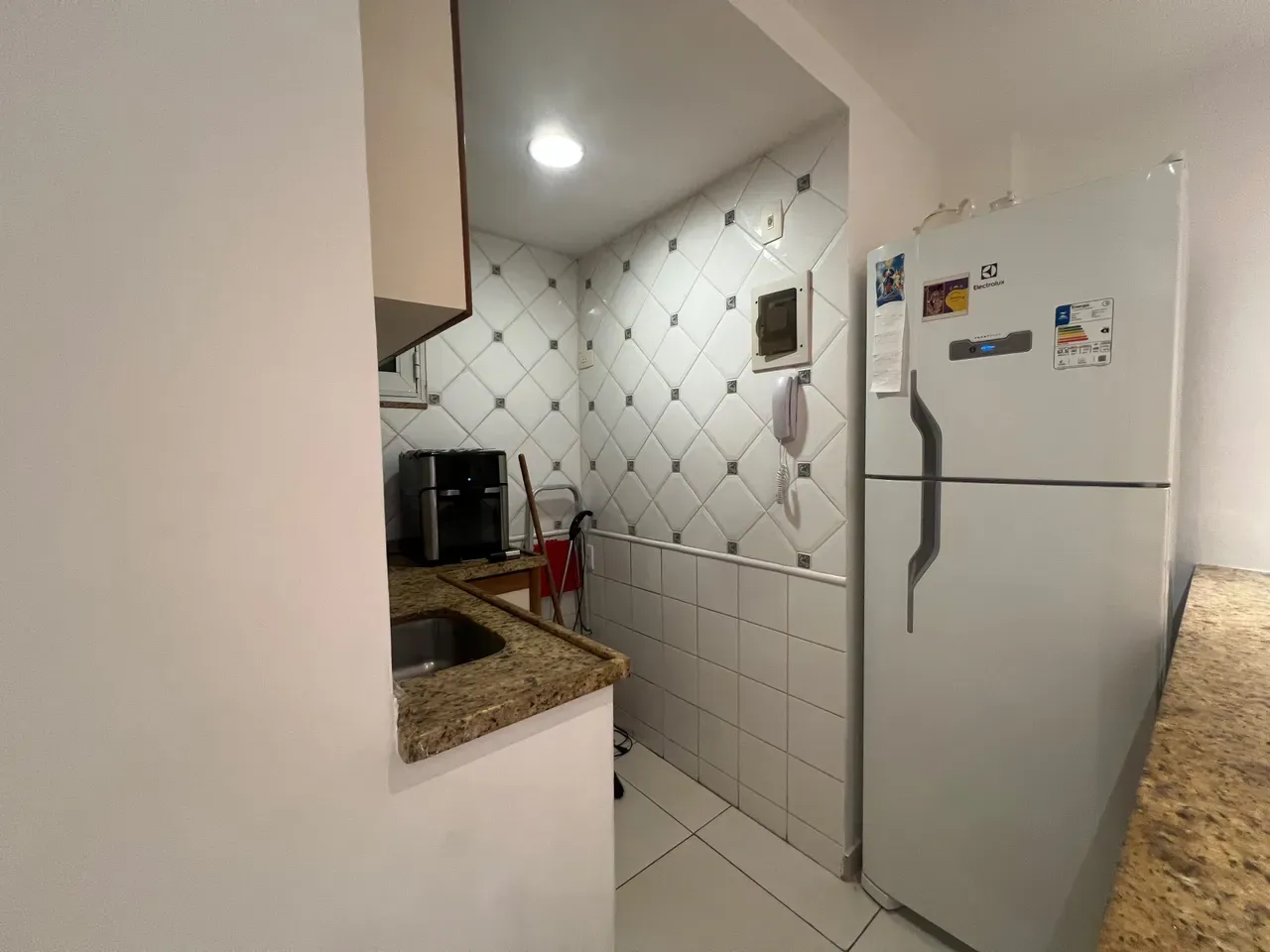 35 m² unfurnished apartment with open-plan kitchen — photo 14