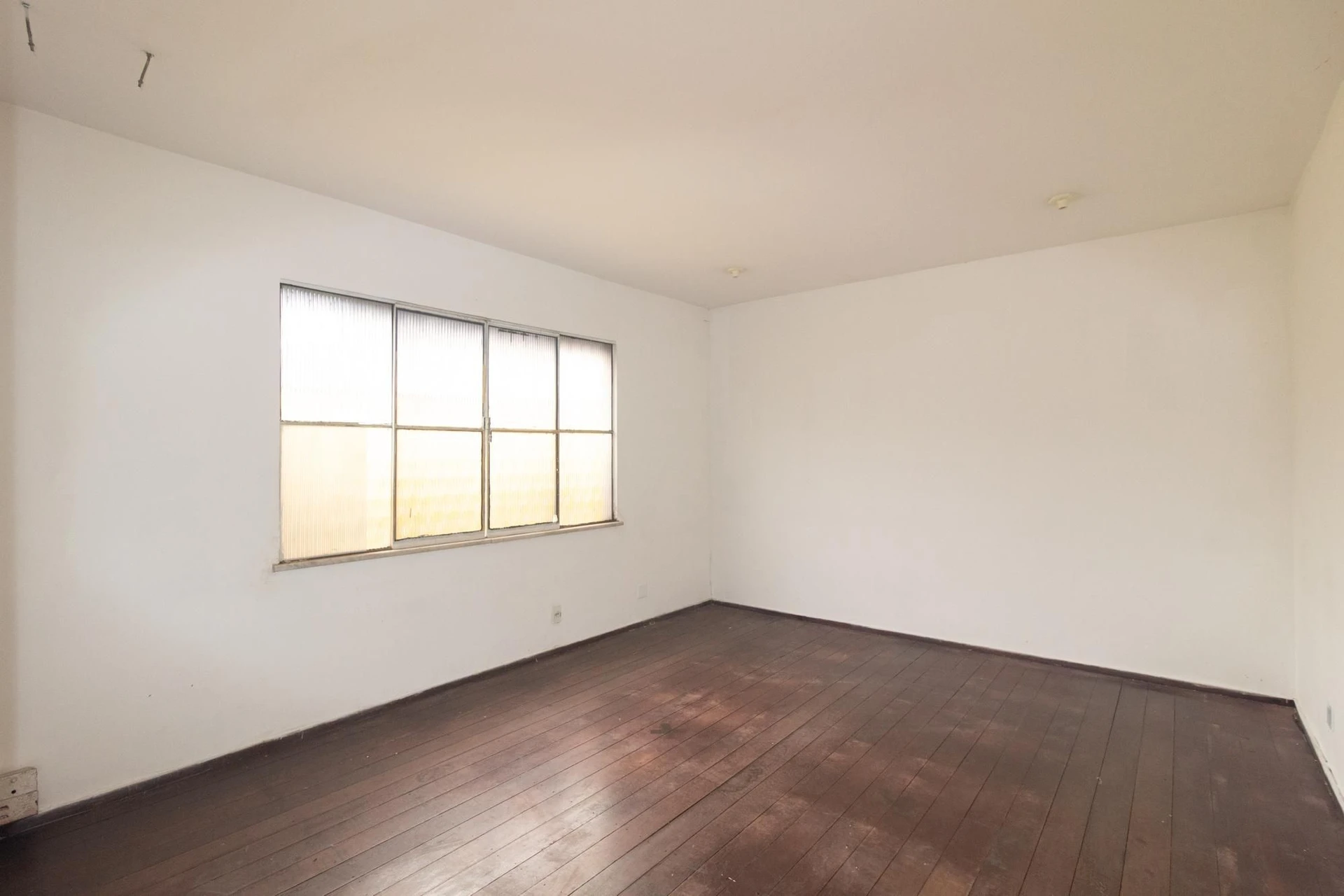4-bedroom rental house with private garden and parking — photo 13
