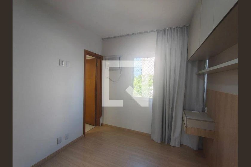 85 m² apartment with 3 bedrooms and a glass-enclosed balcony — photo 40
