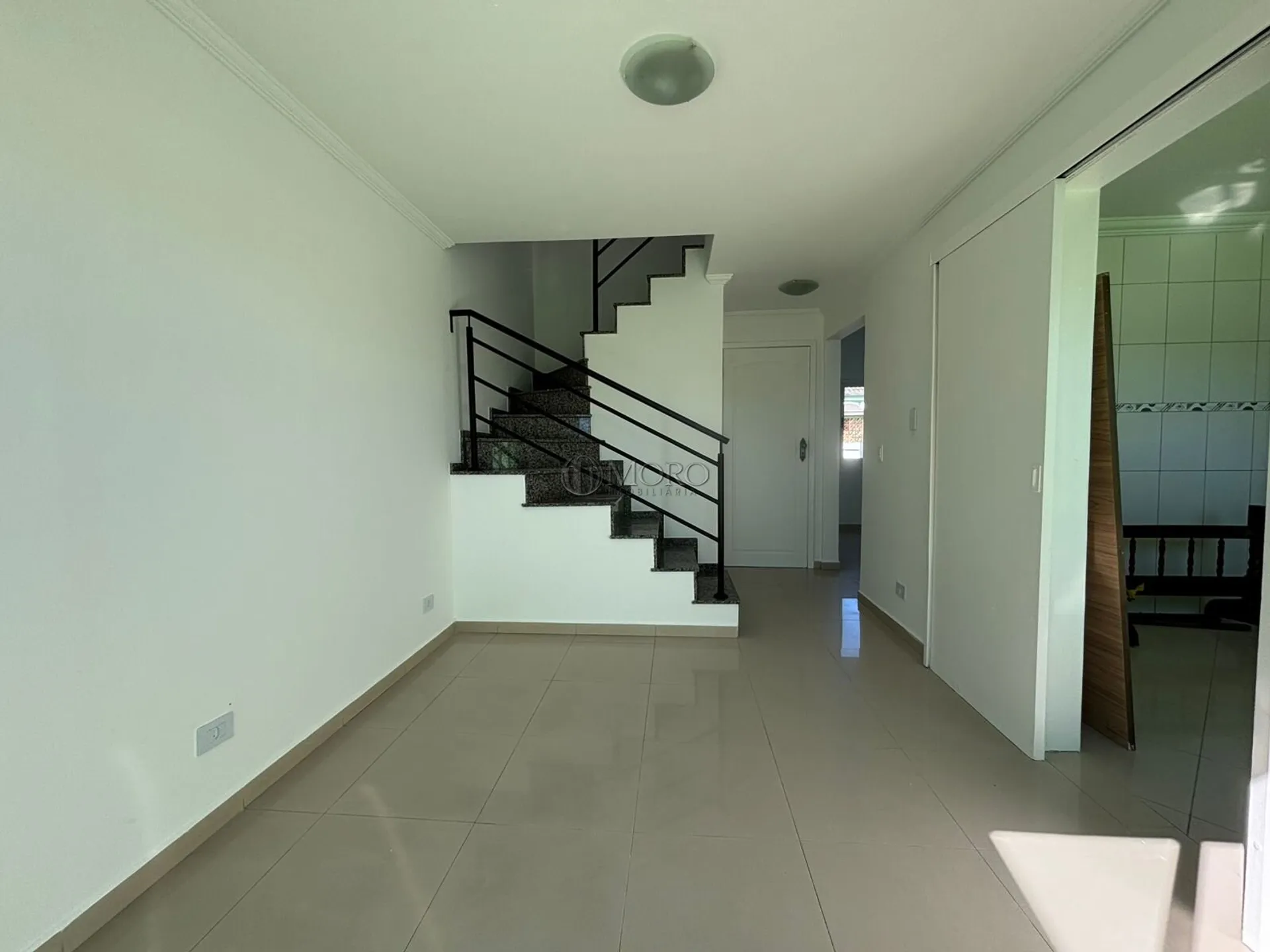 Townhouse with a closed kitchen and 3 bedrooms — photo 27