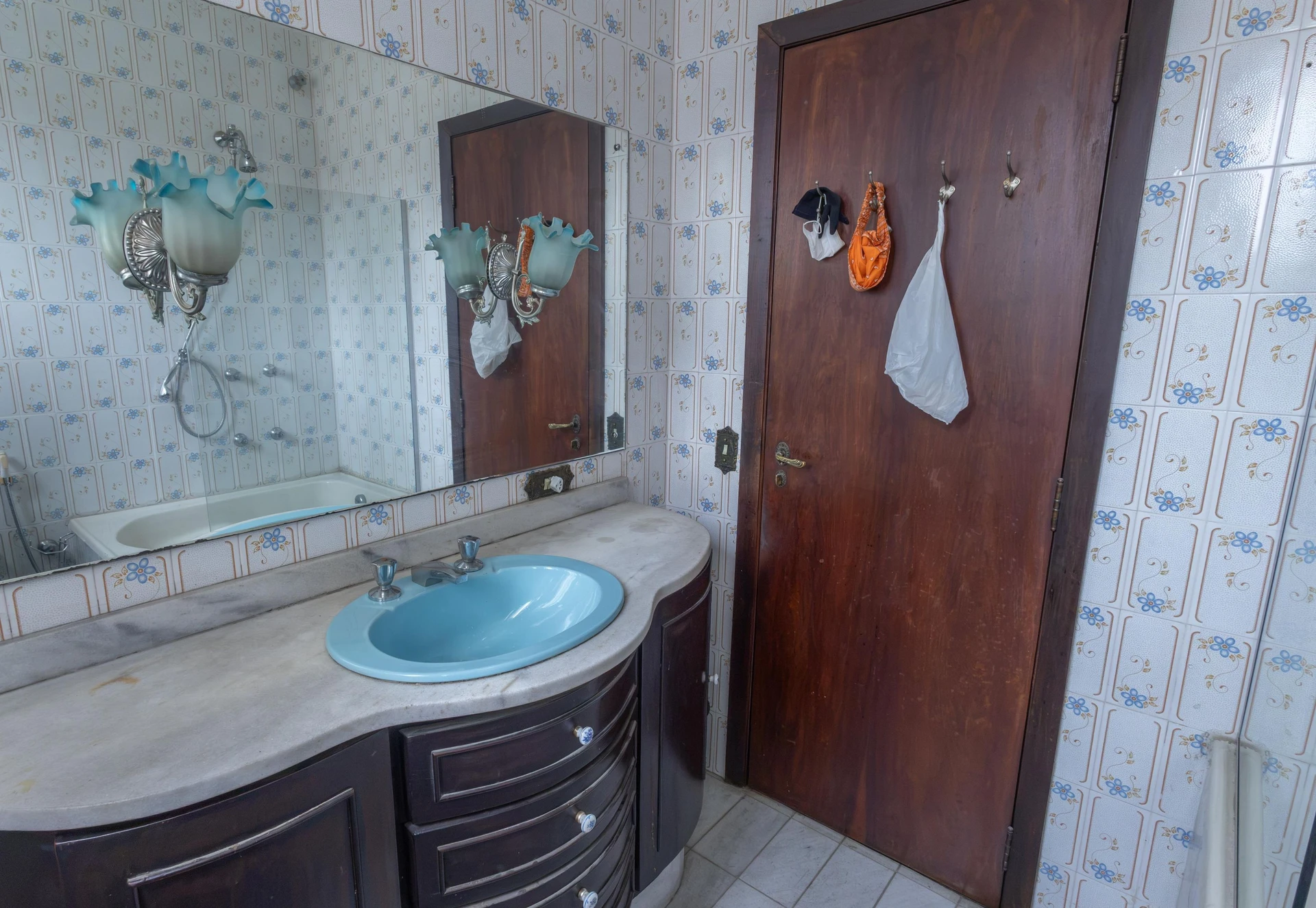 Furnished apartment with 3 bedrooms and 1 en-suite — photo 33