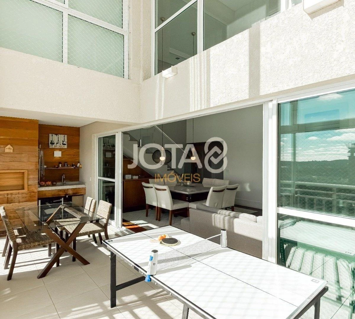 Furnished 4-bedroom apartment with open-plan kitchen — photo 12