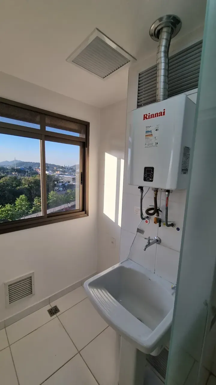 Apartamento com 2 quartos e cozinha fechada moderna — photo 6