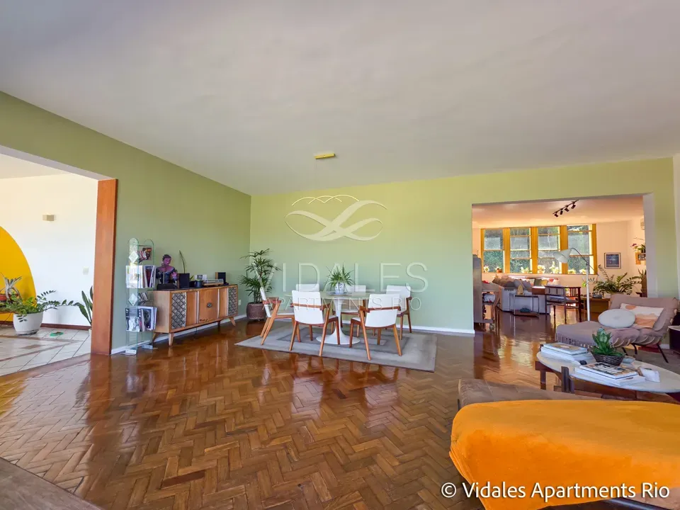 Furnished 715 m² apartment with 4 en-suite bedrooms — photo 44