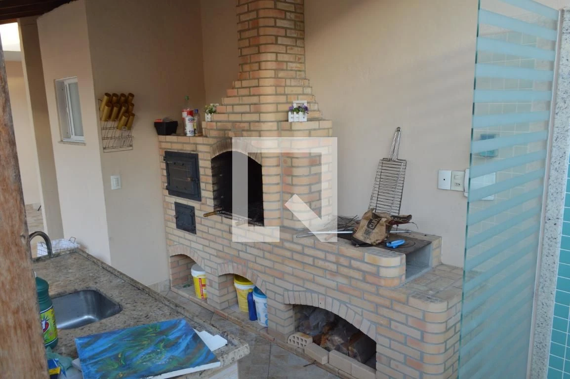 Casa de 5 quartos com 3 suítes e varanda fechada — photo 12
