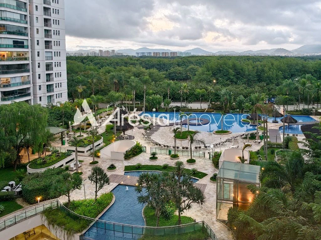Furnished apartment with 4 bedrooms and private BBQ area — photo 13