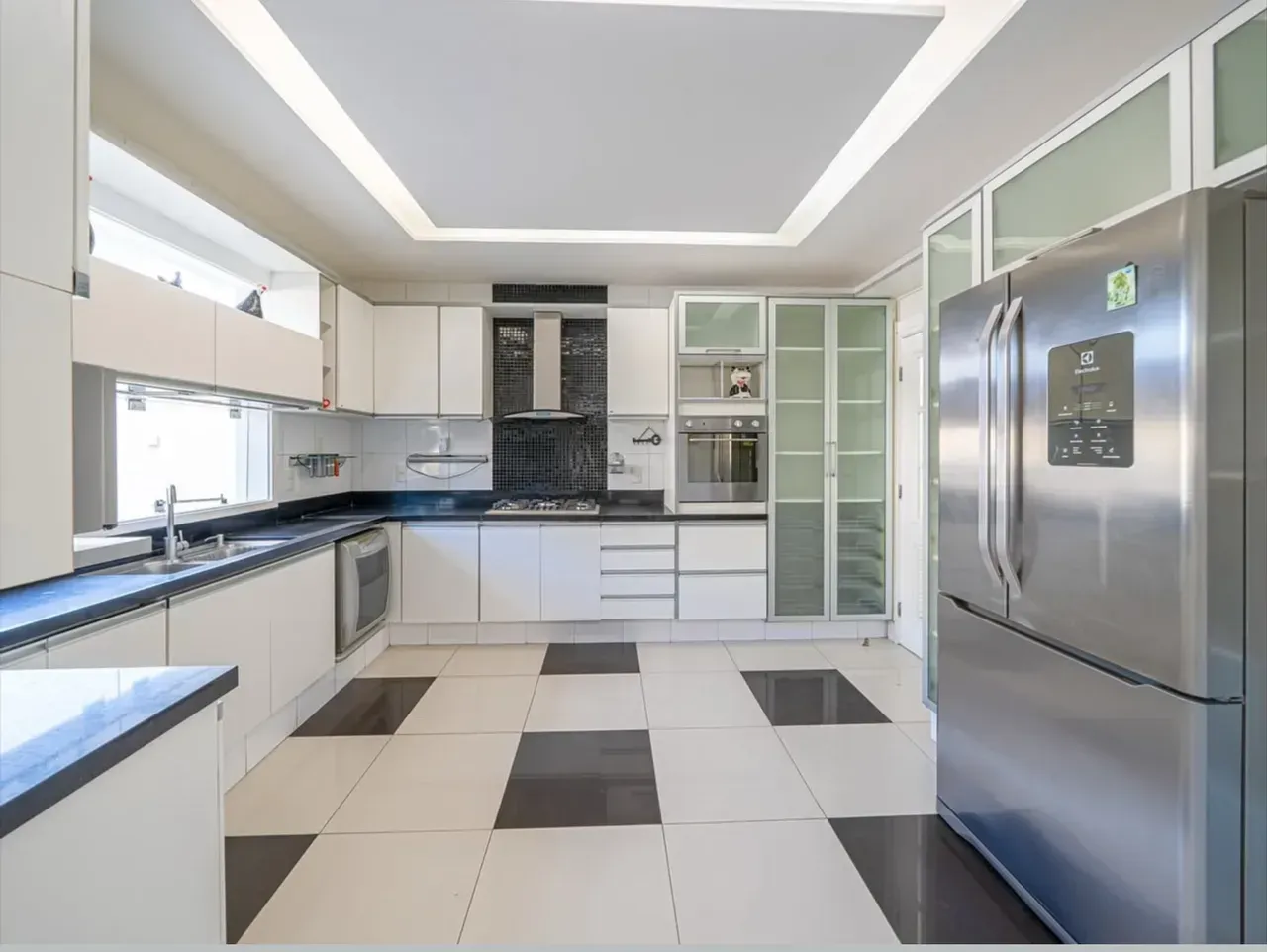House with 5 bedrooms, 5 baths and 1000 m² — photo 14