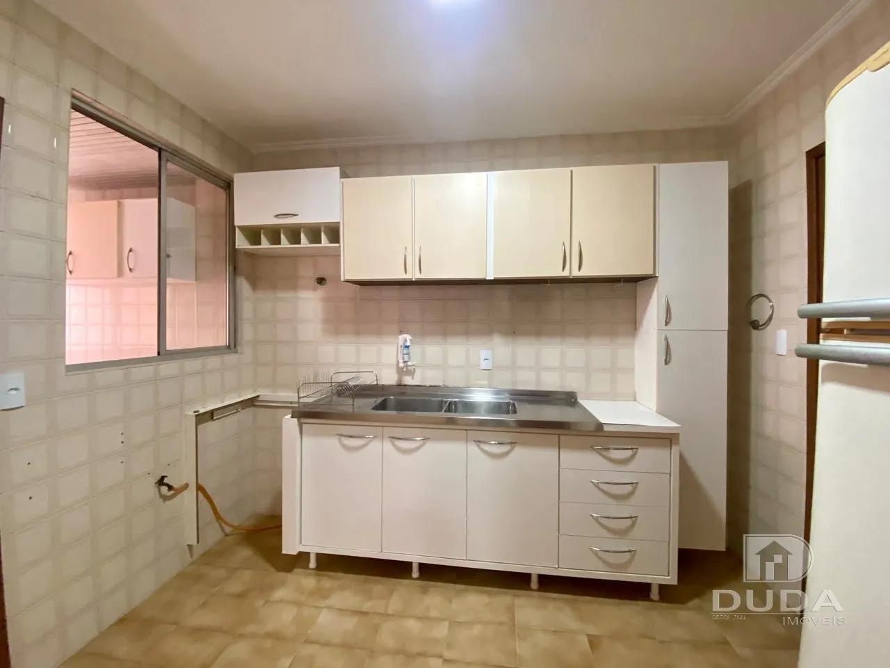 3-bedroom apartment, 1 with its own bathroom, 103 m² — photo 2