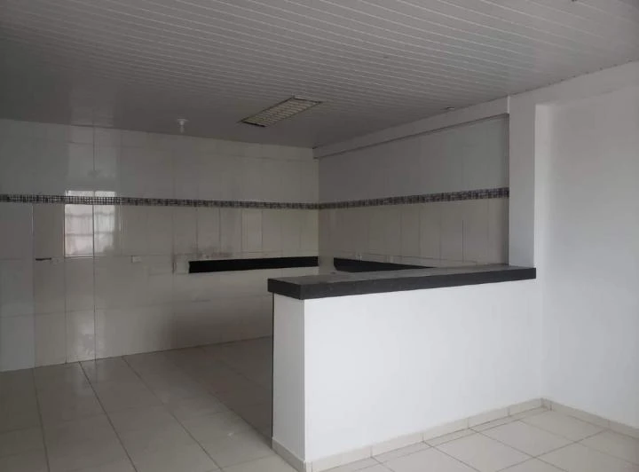 432 m² unfurnished house with 2 bedrooms and 1 bathroom — photo 2