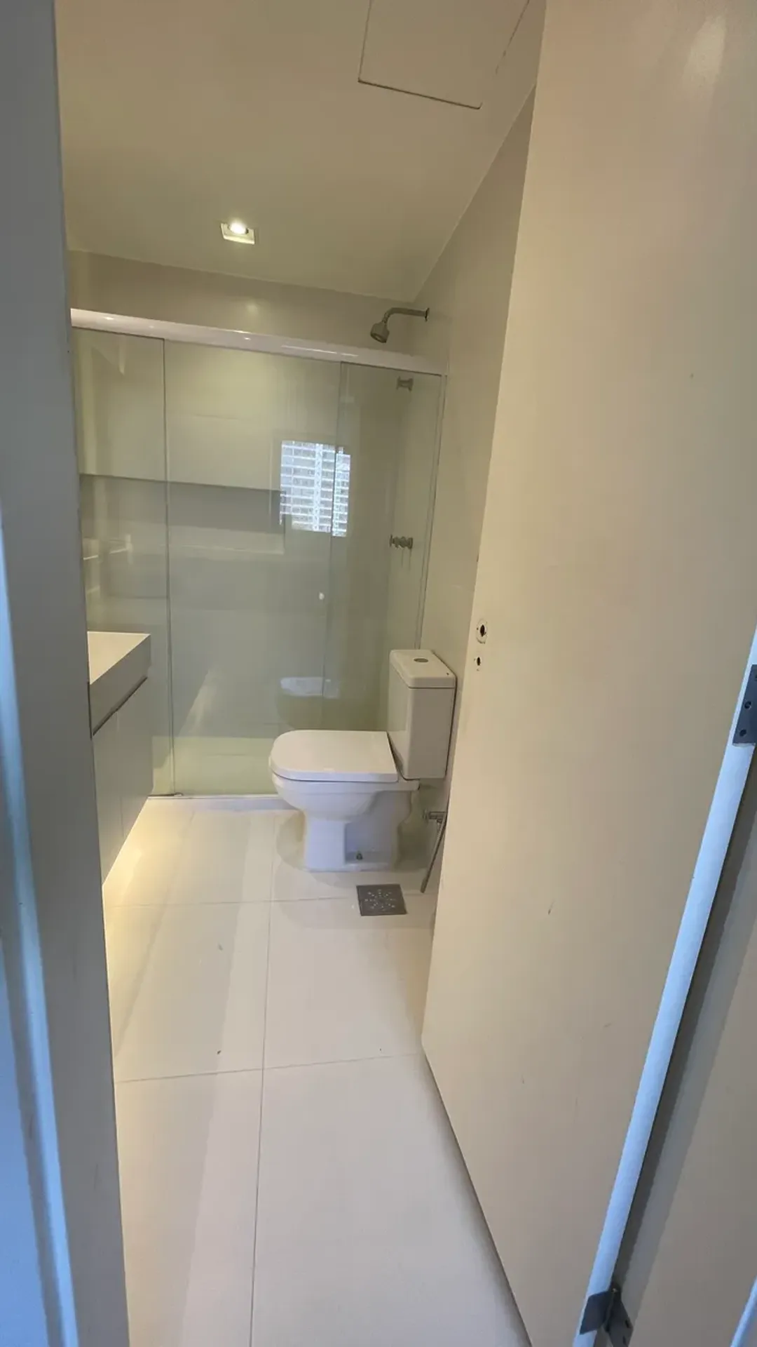 2-bedroom apartment with balcony and 3 bathrooms — photo 24