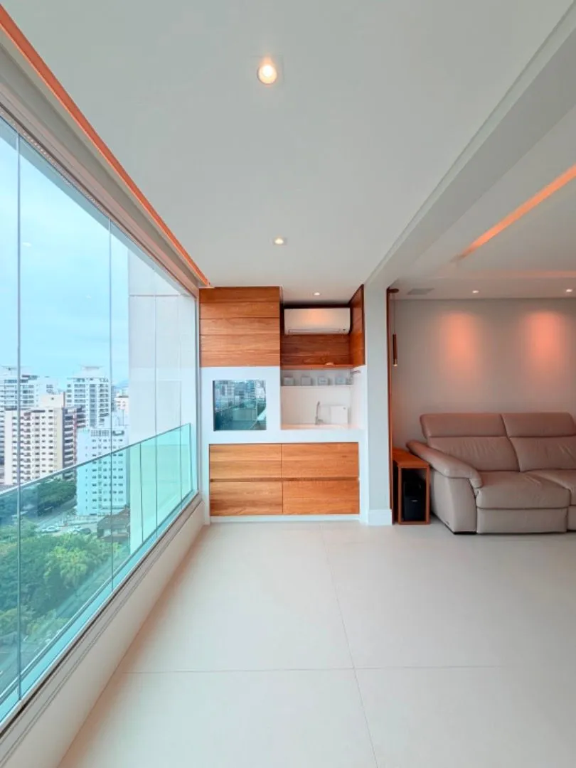 140 m² apartment with 3 bedrooms and a closed balcony — photo 29