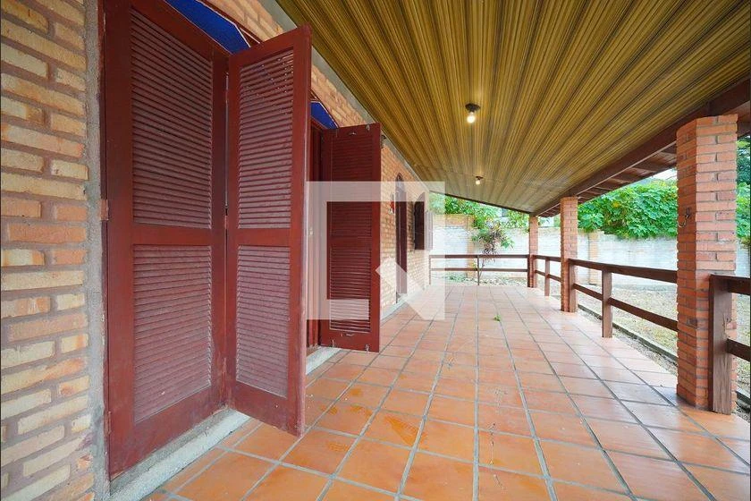 Casa com 3 quartos, 240 m² e 12 vagas de garagem — photo 4