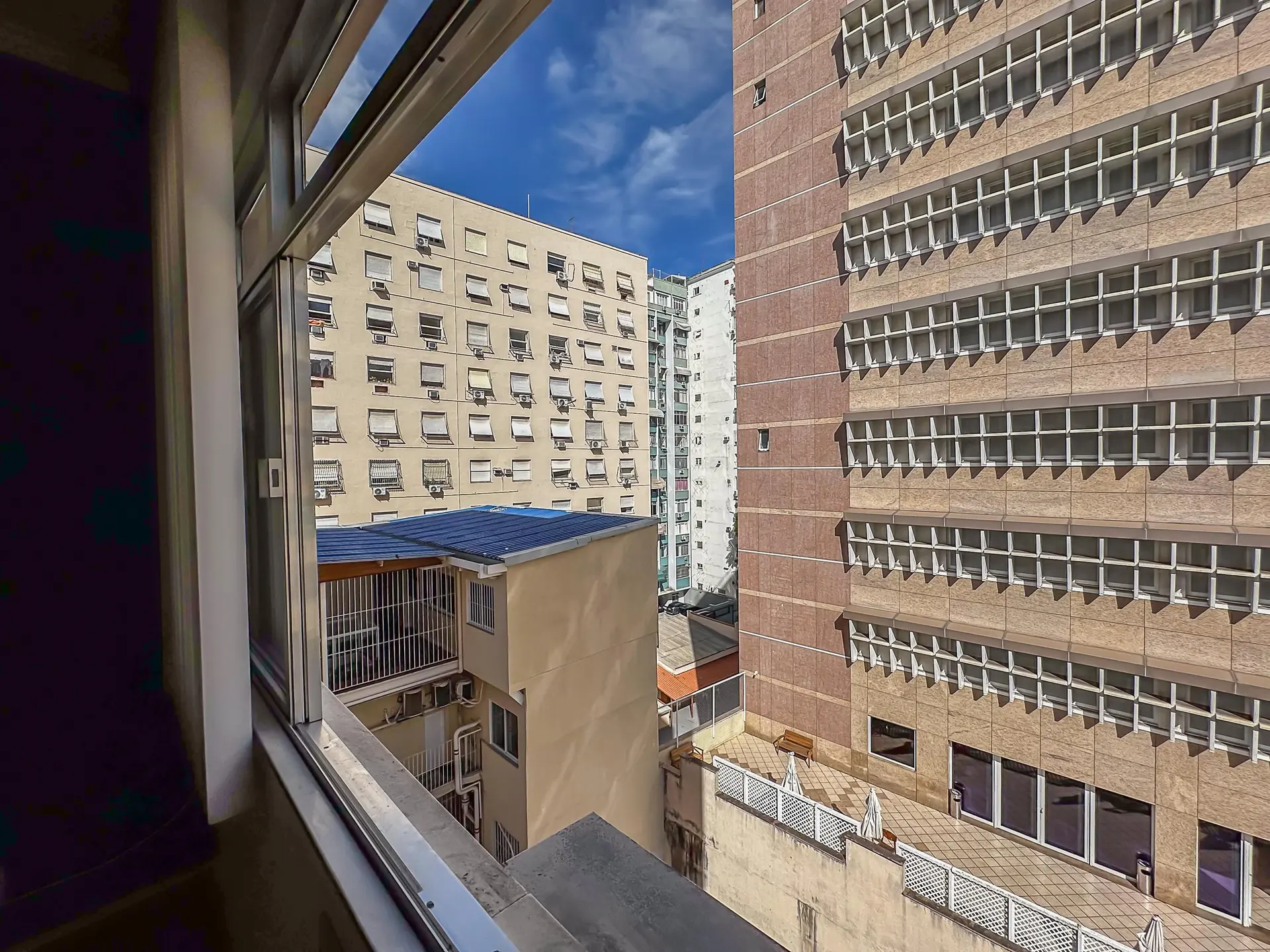 Apartment with 3 bedrooms and 2 bathrooms — photo 34