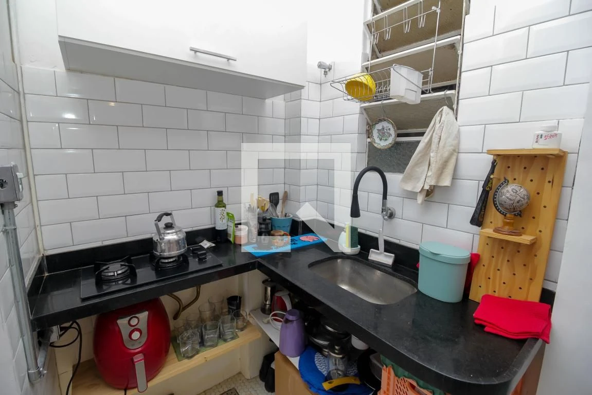 Furnished studio, 32 m², with a home office — photo 6