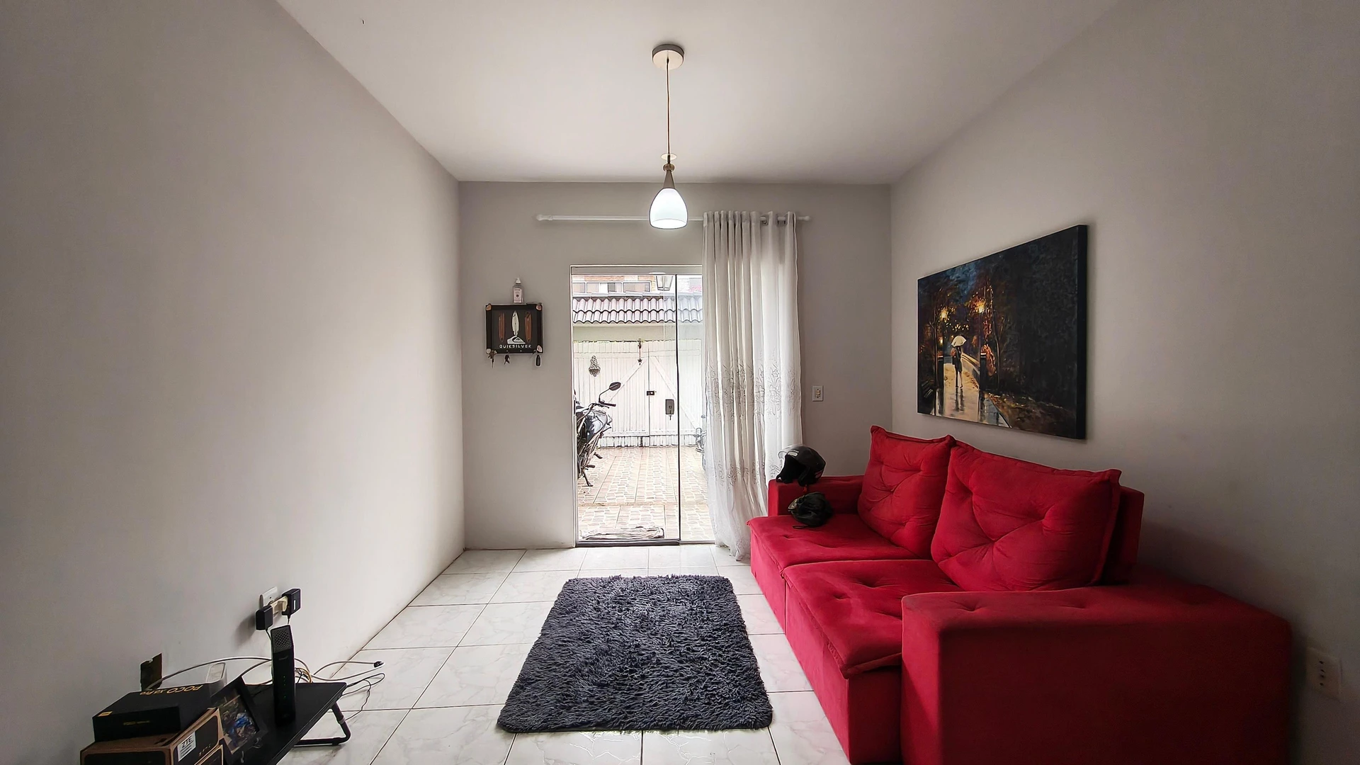 Casa con 4 dormitorios, 3 baños y jardín privado — photo 3
