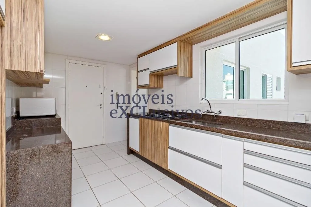 Penthouse with 4 en-suite rooms, balcony and private garden — photo 22