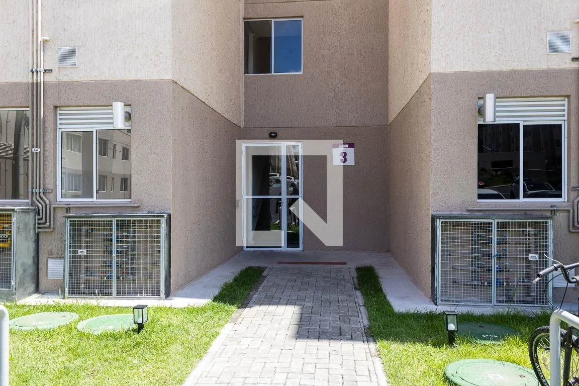 Unfurnished 2-bedroom apartment with an open-air pool — photo 2