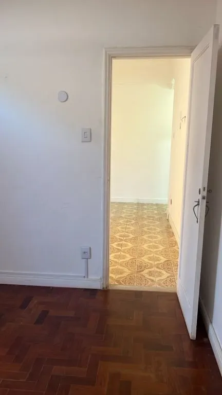 1-bedroom apartment with en-suite and closet on the 1st floor — photo 4