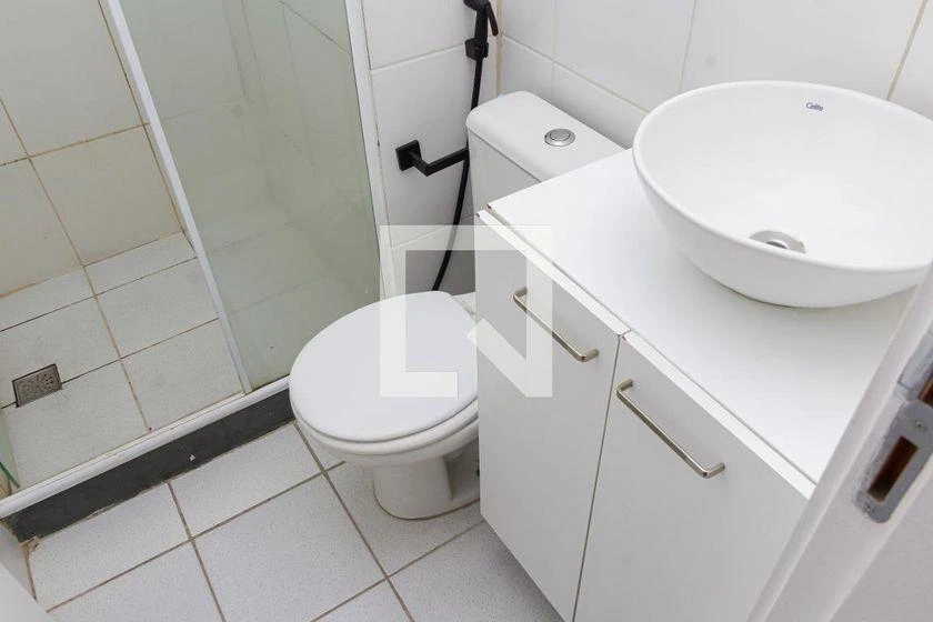 2-bedroom apartment in a building with a pool — photo 7
