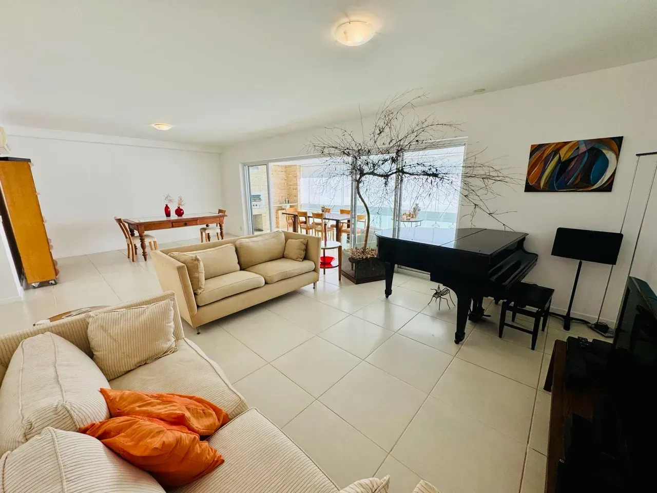 227 m² apartment with open-plan kitchen and balcony — photo 2