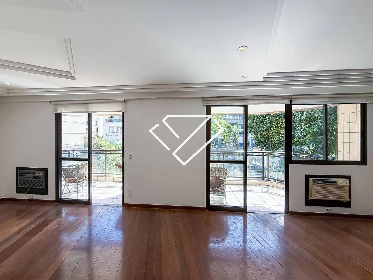 Apartamento com 3 quartos e 136 m² com varanda — photo 4