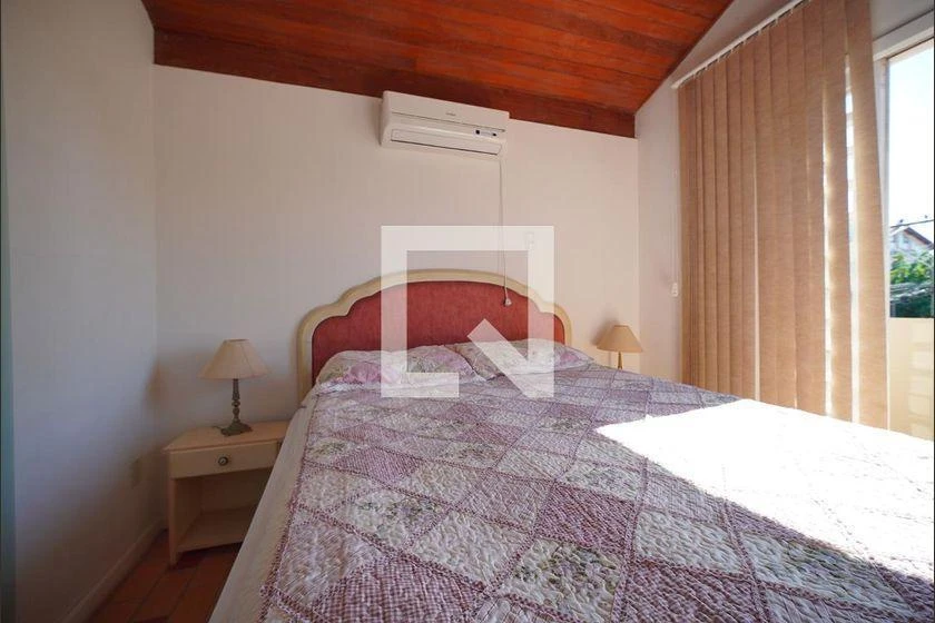 Furnished house with 4 bedrooms and 209 m², 3 bathrooms — photo 20