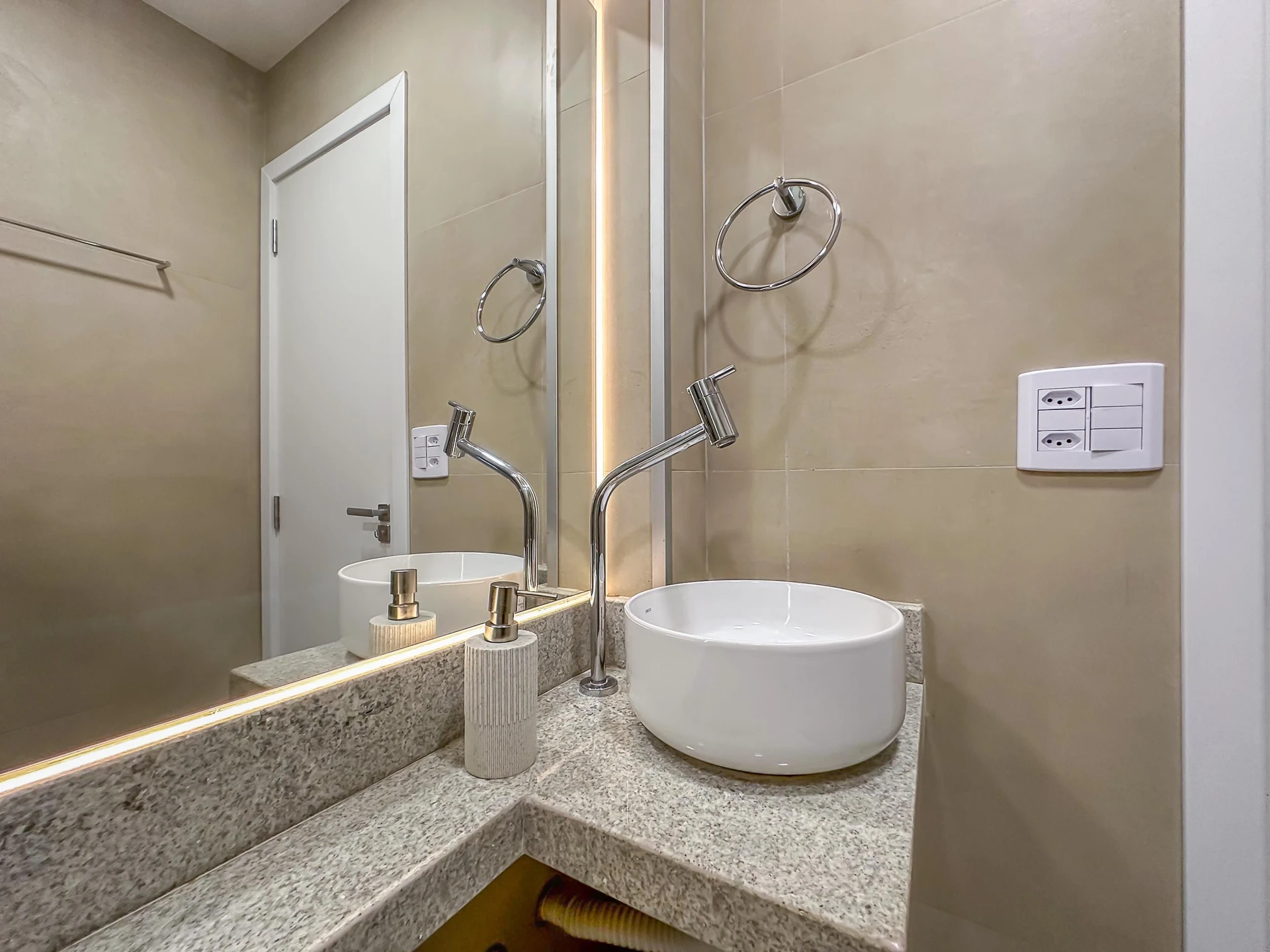 Furnished 45 m² apartment with 1 bedroom — photo 42