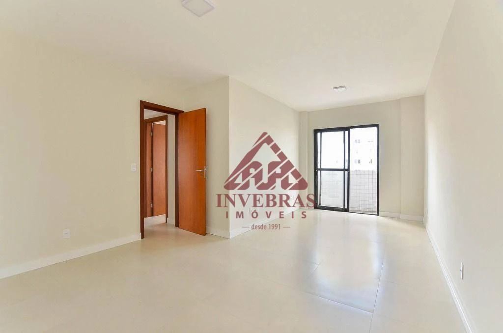 117 m² apartment with 3 bedrooms and a balcony