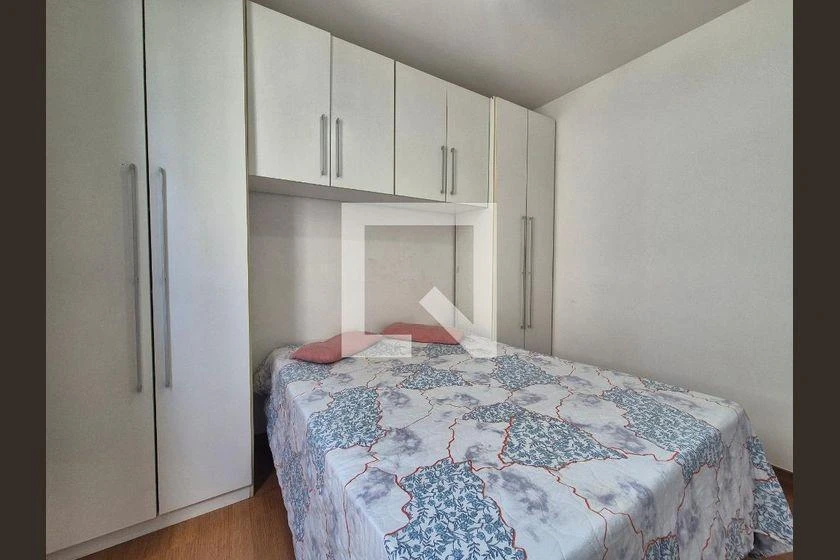 Furnished 2-bedroom apartment with an open-plan kitchen — photo 18