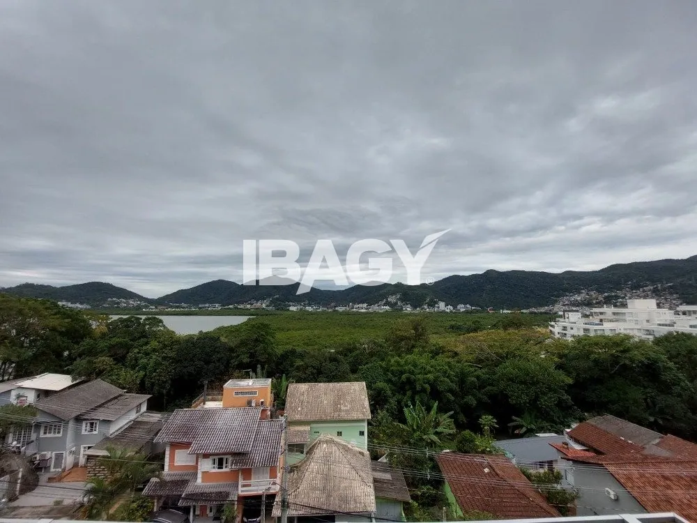 Furnished 133 m² apartment with 3 en-suite bedrooms — photo 31