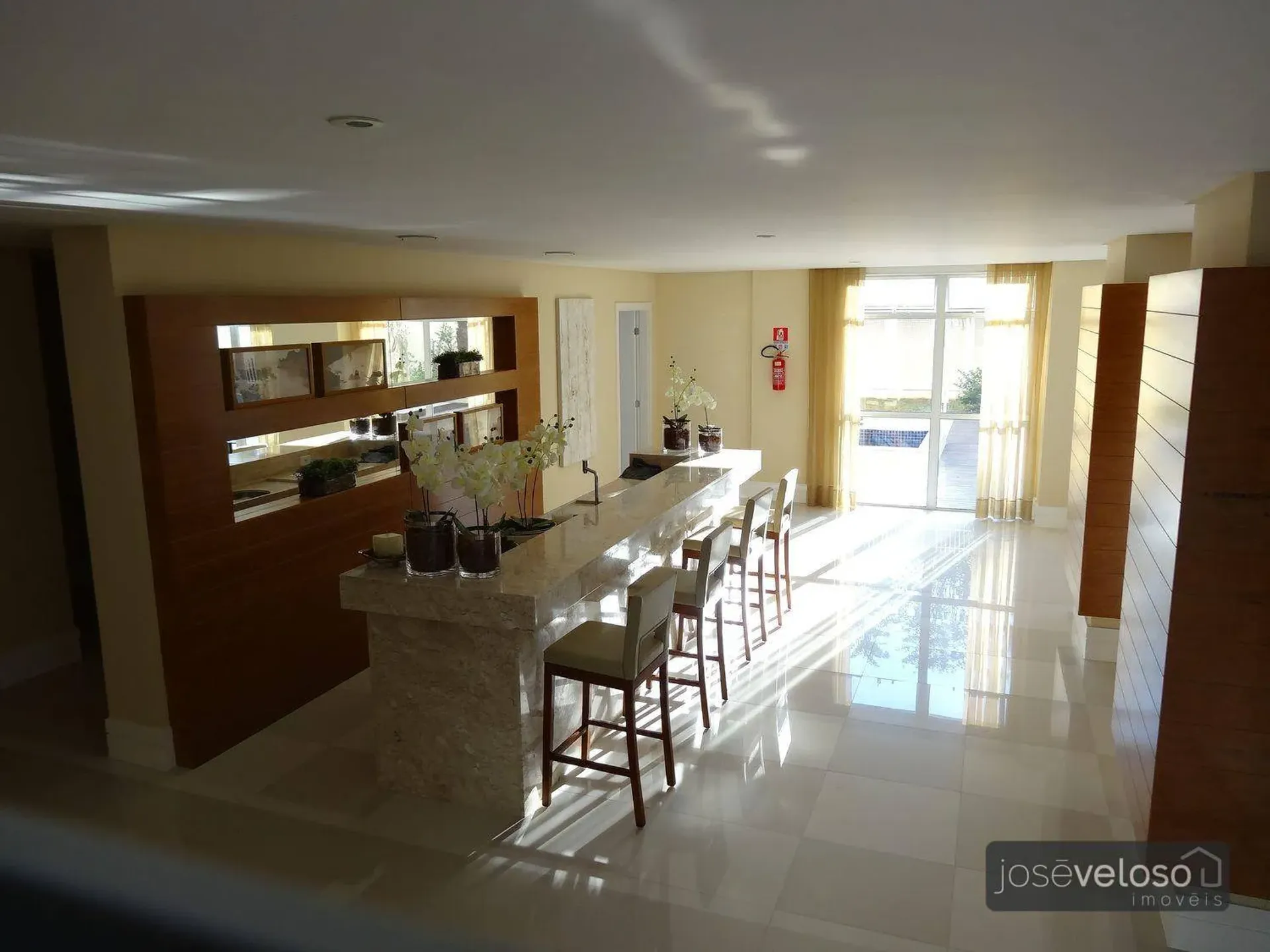 Apartment with open-plan kitchen and 4 bedrooms, 297 m² — photo 47