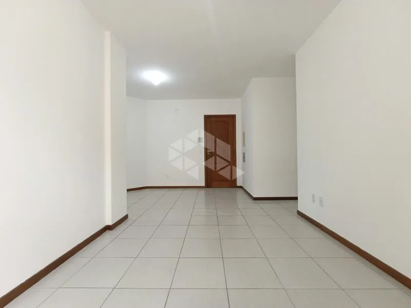 2-bedroom apartment in a building with a gym — photo 11