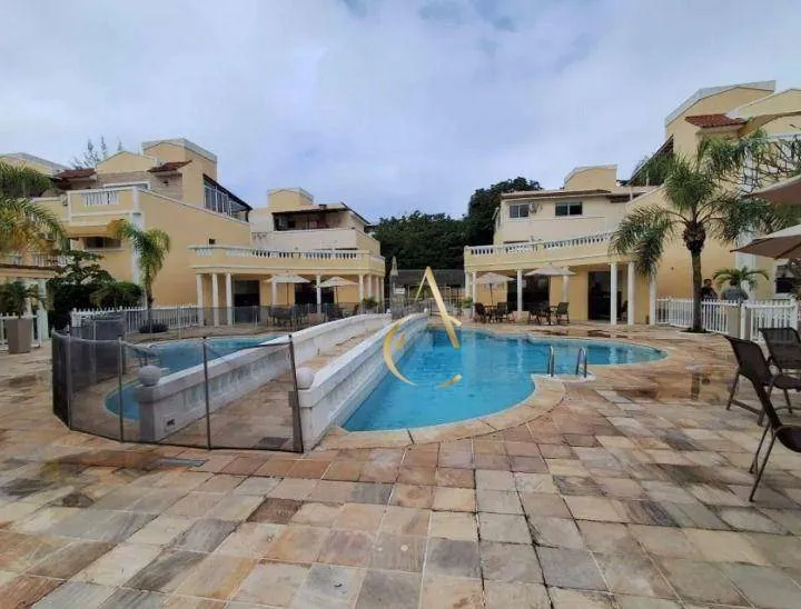 Casa com 3 quartos e varanda em bom estado — photo 35