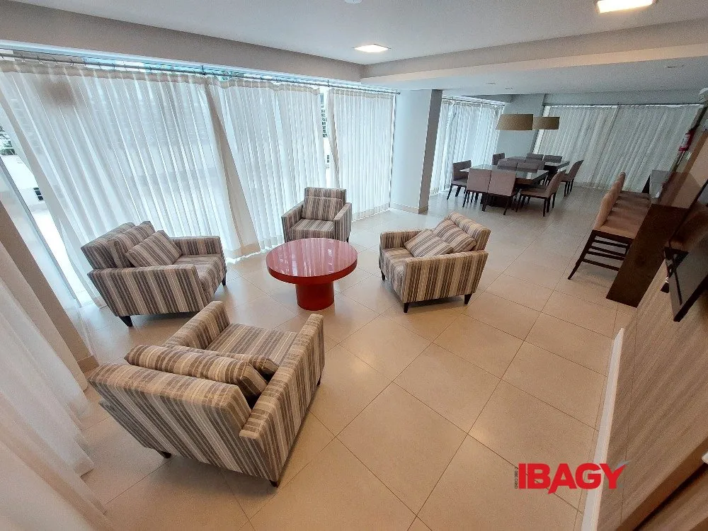 Furnished apartment with 2 bedrooms and 79 m² — photo 19