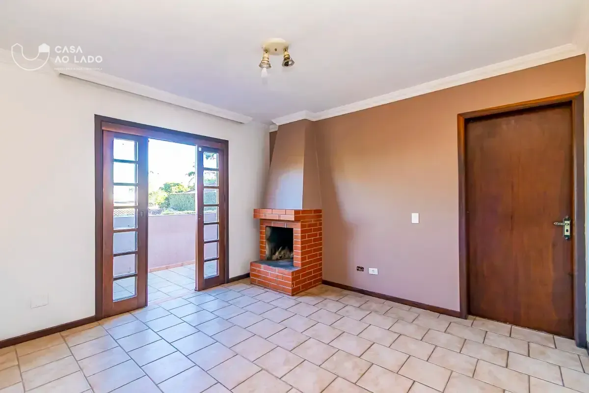 390 m² house with 6 bedrooms and a backyard unit — photo 14