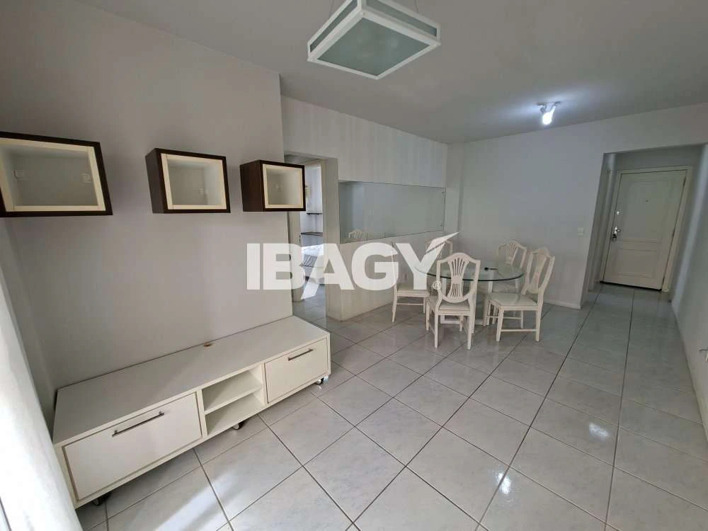 Apartamento de 2 dormitórios com 75 m² e sacada